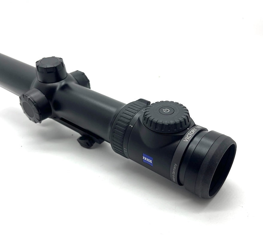 Used Zeiss V8 1.1-8x30 M Rail-Mounted Scope | Cluny Country 